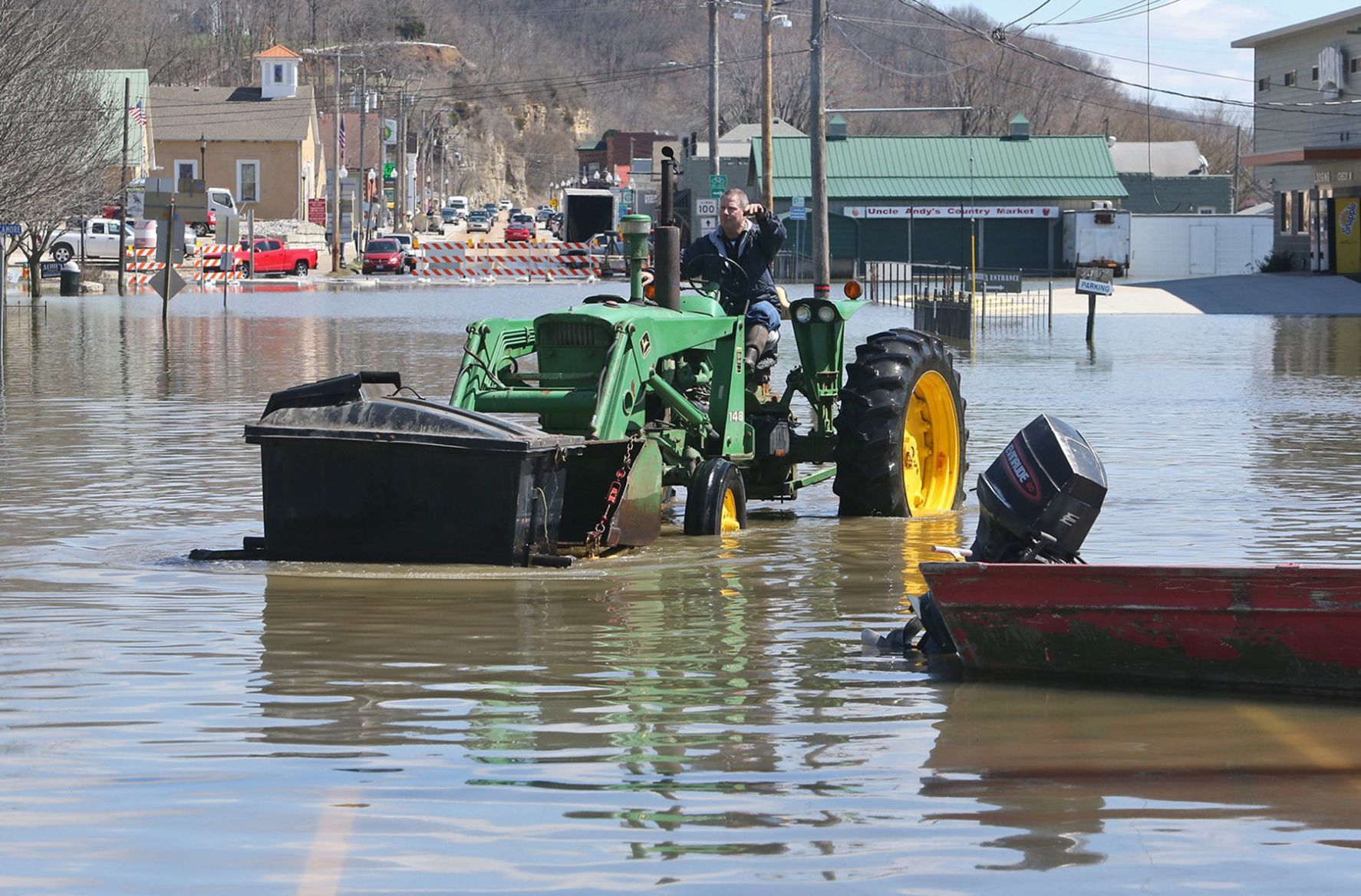 Rising Waters keep the St. Louis area alert